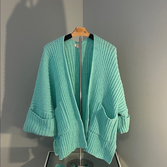 POL Sweaters - POL Turquoise Knit Cardigan with pockets chunky knits new small oversized